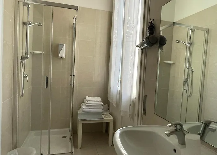 亚里托里酒店 3*